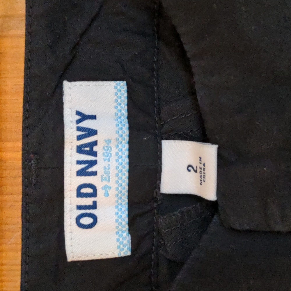 Old Navy Black Cigarette Capri Pants March 2012 Size 2 - Picture 7 of 9